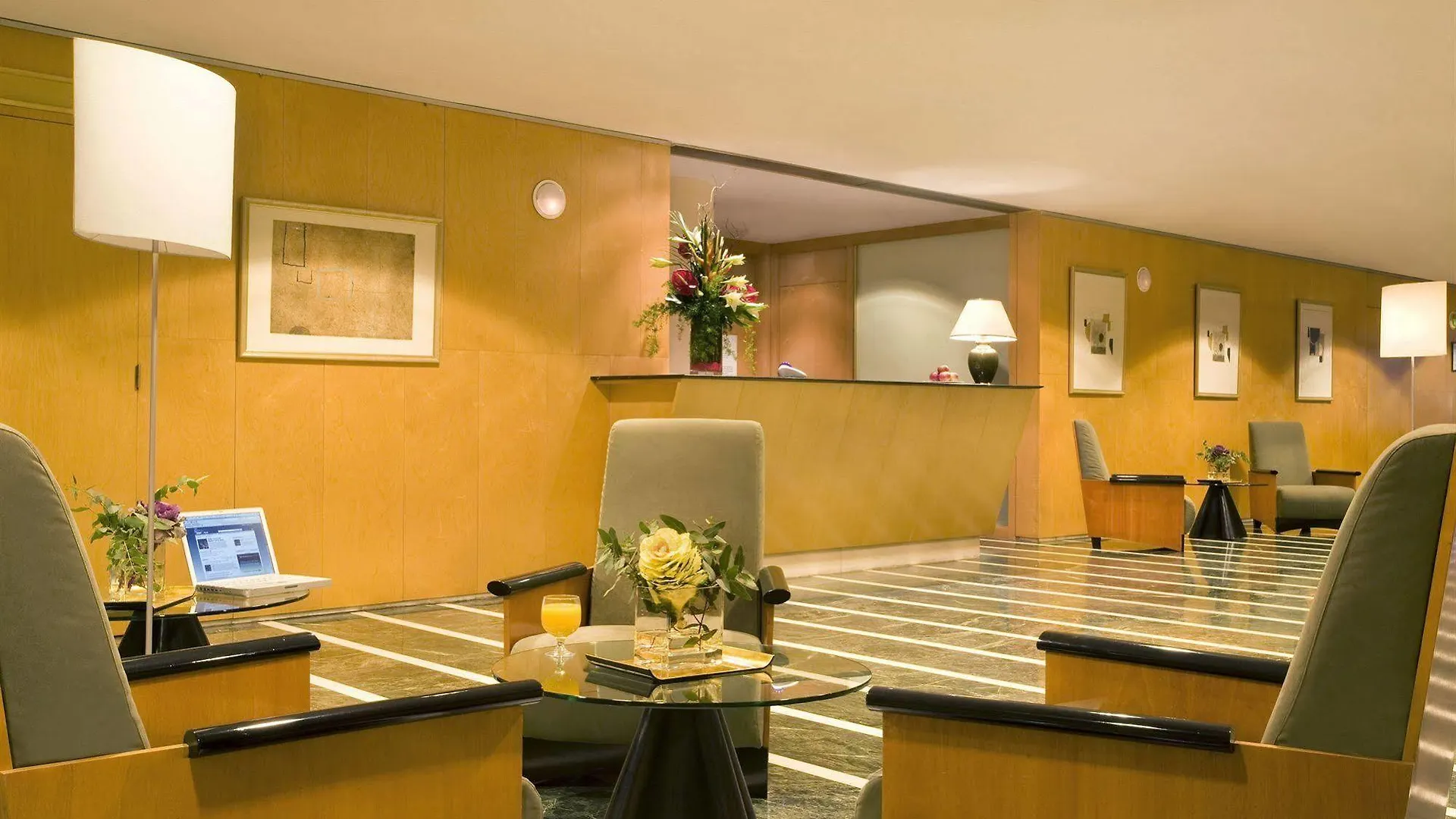 Citadines Ramblas Barcelona 3*,