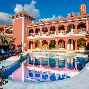 los-arcos-nerja.hotelsinnerja.org/