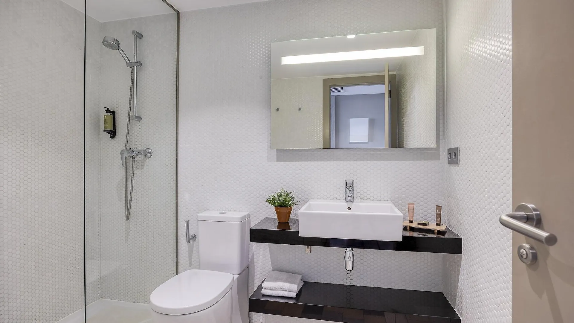 *** Apart Otel Citadines Ramblas Barselona İspanya