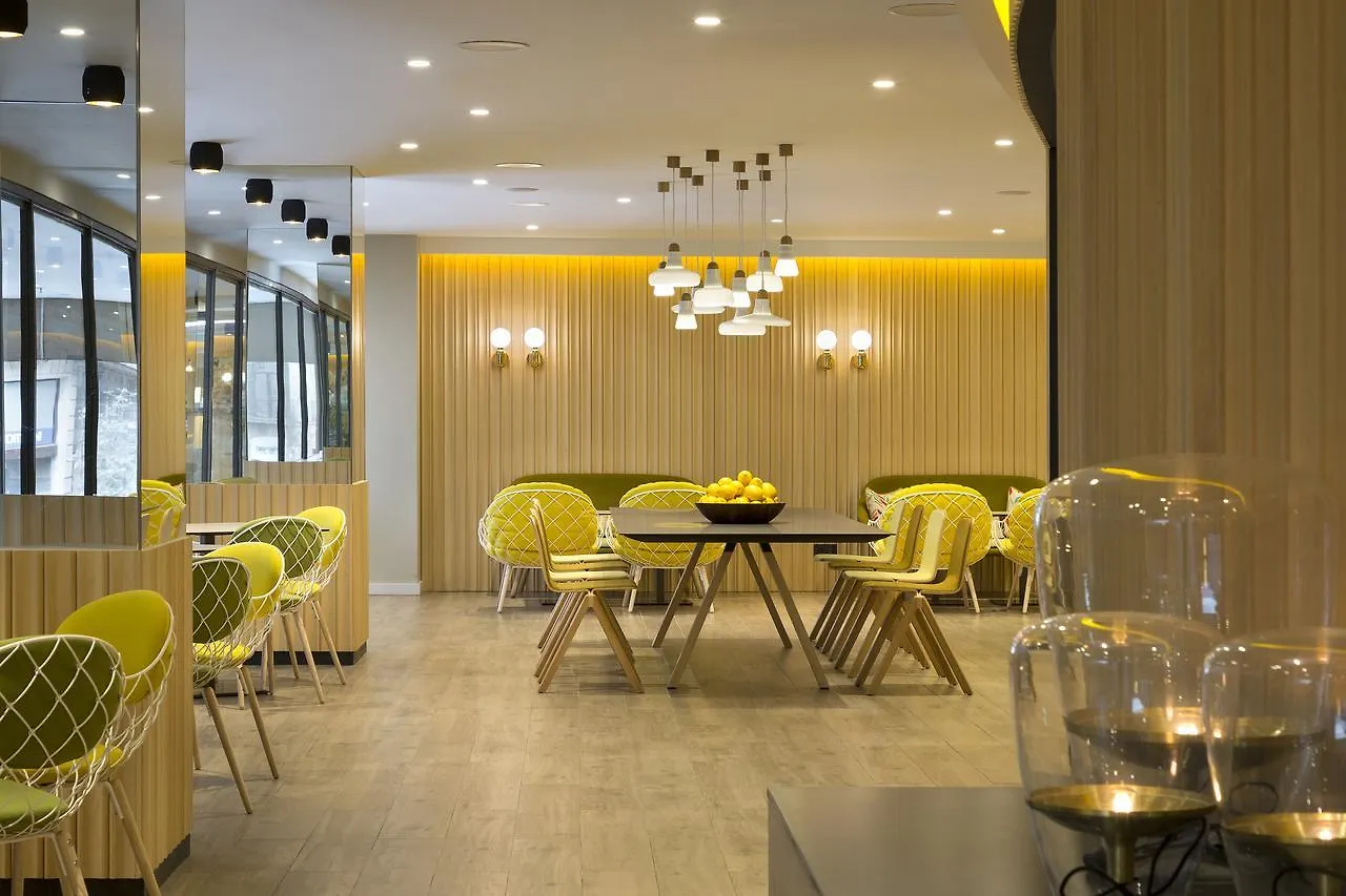 Citadines Ramblas Barcelona 3*,